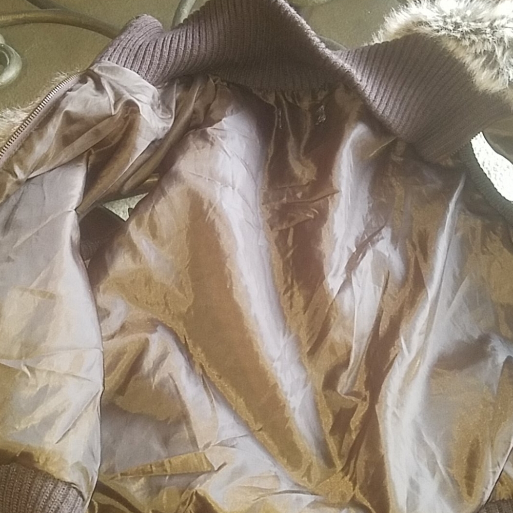 🎉Faux Fur Vest - Picture 6 of 7